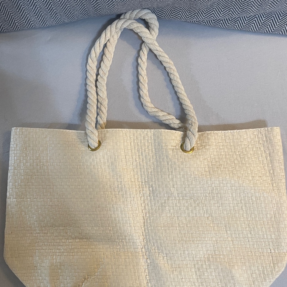 NWT St. Tropez Lightweight Off-White Beach Tote - Picture 3 of 8